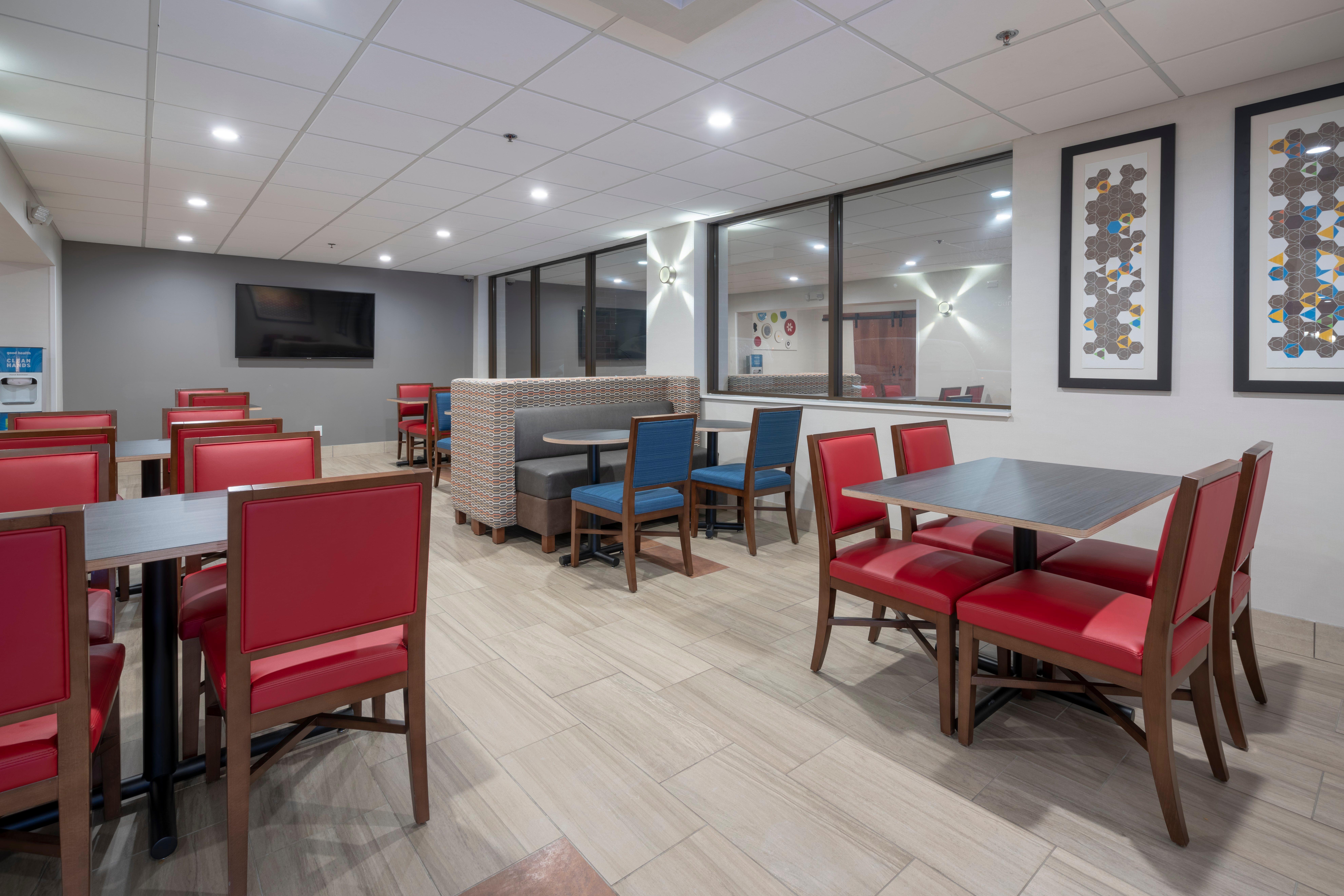 Holiday Inn Express Hotel & Suites Coon Rapids - Blaine Area By Ihg Exterior foto