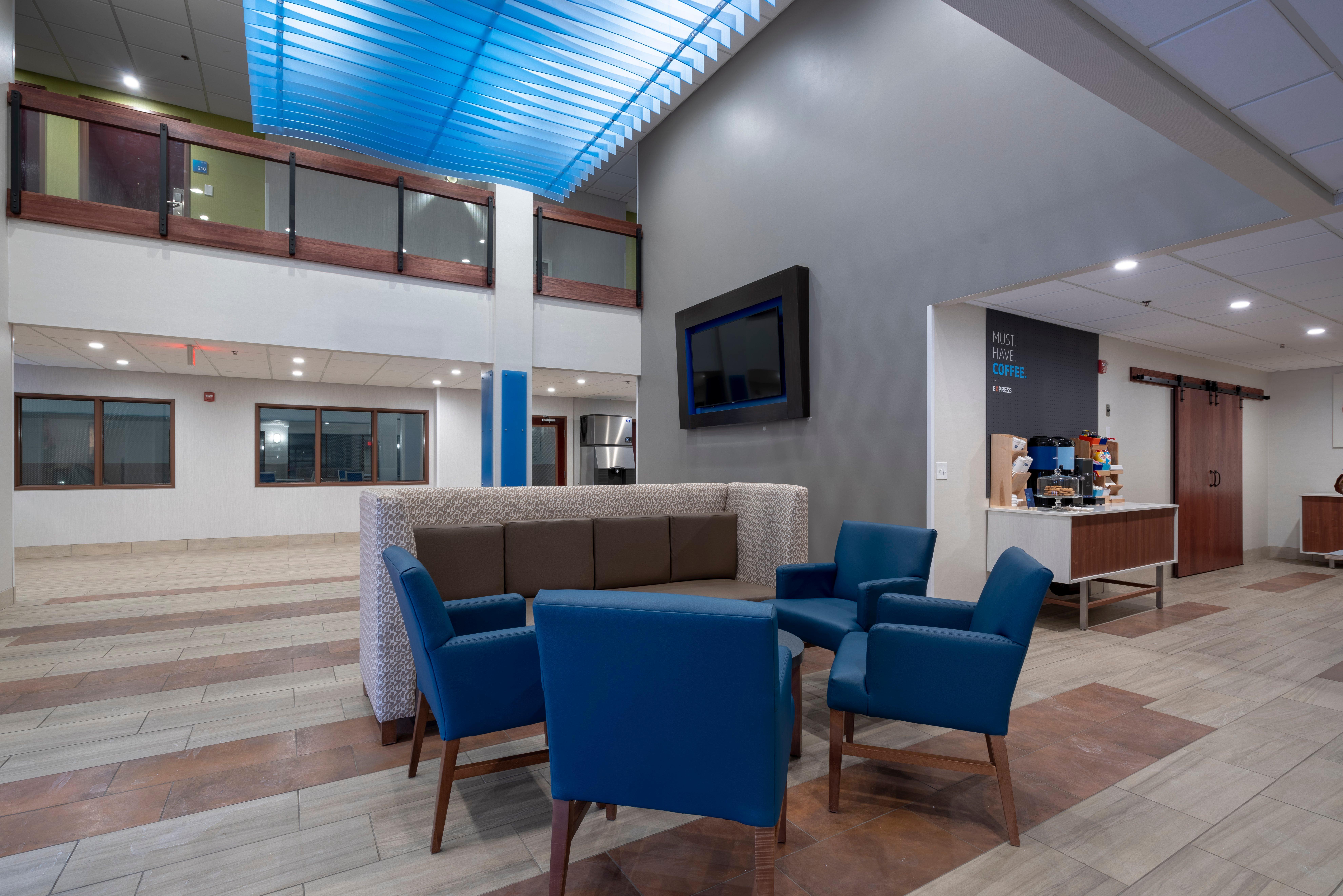 Holiday Inn Express Hotel & Suites Coon Rapids - Blaine Area By Ihg Exterior foto