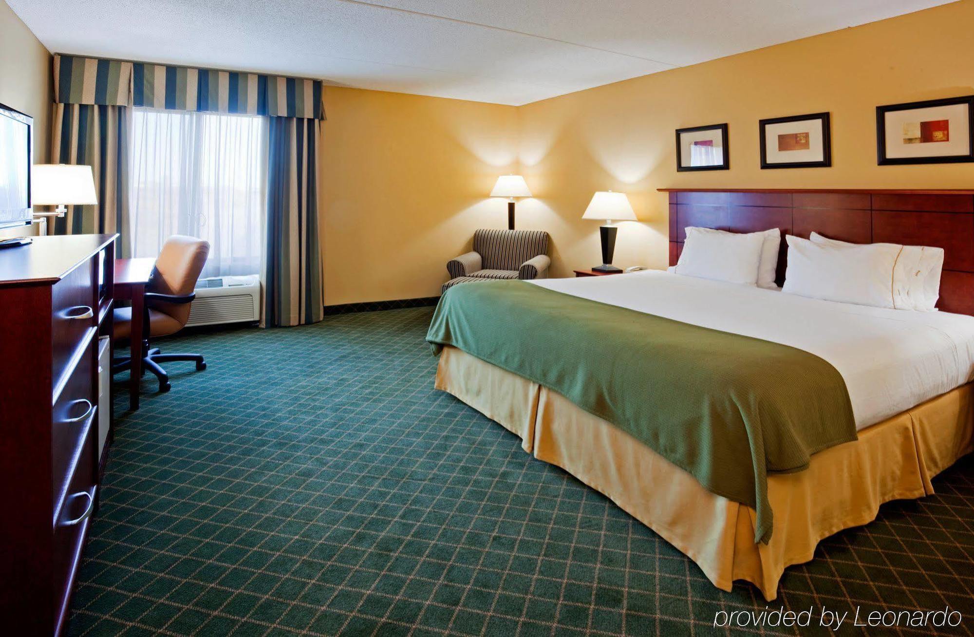 Holiday Inn Express Hotel & Suites Coon Rapids - Blaine Area By Ihg Exterior foto